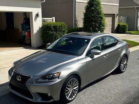 Used 2016 Lexus IS 200t w/ Premium Package RWD image 2