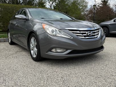 Used 2011 Hyundai Sonata Limited w/ Navigation Pkg 5