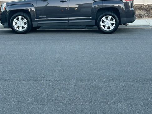 Used 2015 GMC Terrain SLE FWD image 1