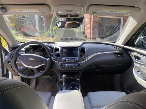 Used 2017 Chevrolet Impala LT w/ Leather Package image 24