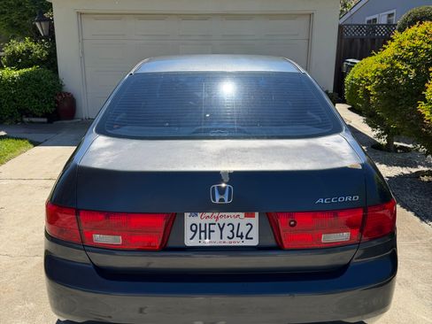 Used 2005 Honda Accord LX image 9