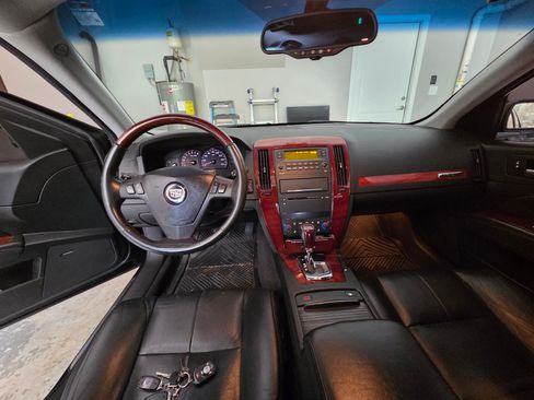 Used 2007 Cadillac STS w/ Preferred Equipment Group RWD image 6
