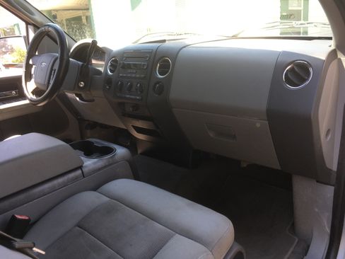 Used 2004 Ford F150 XL image 10