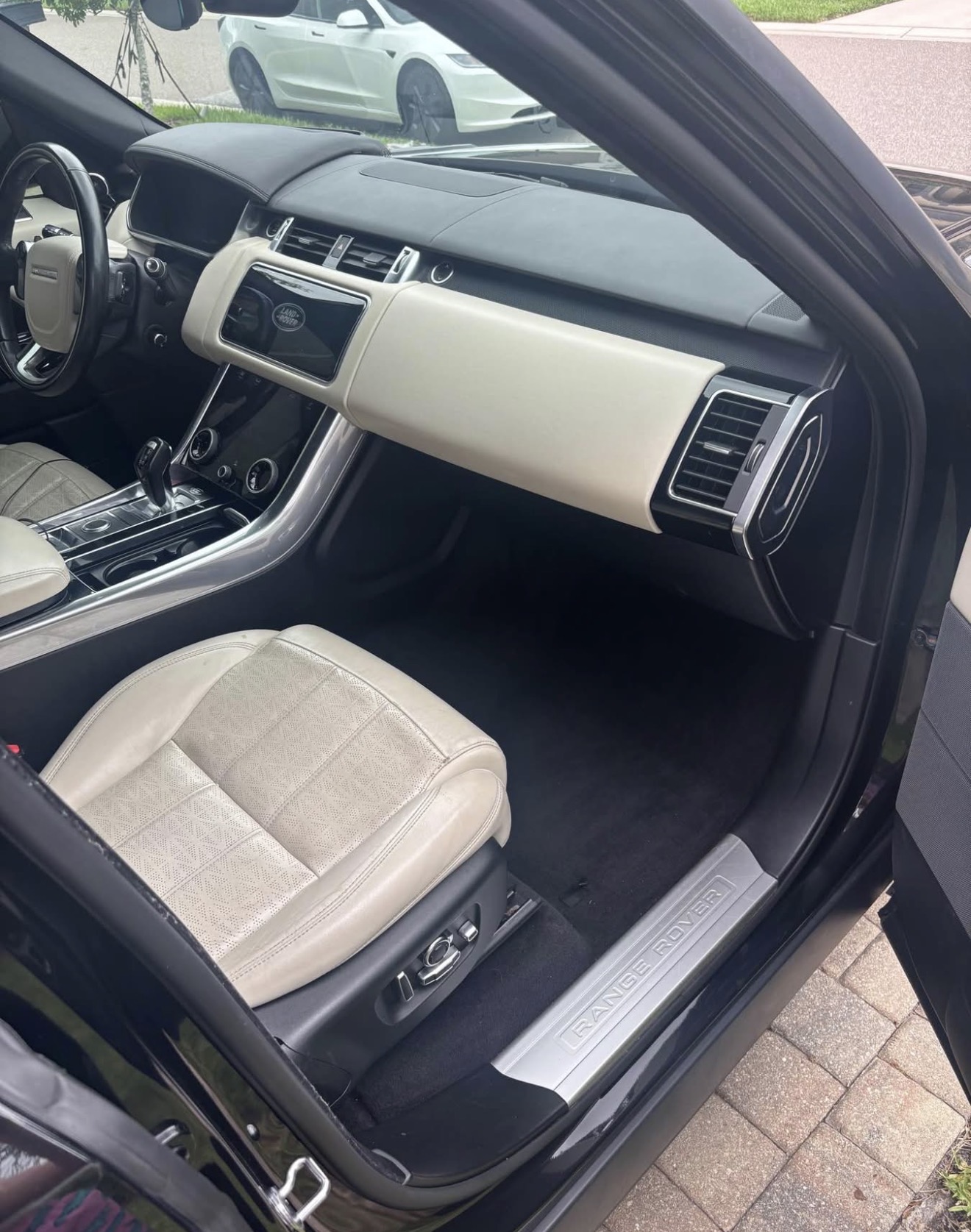 Used 2019 Land Rover Range Rover Sport HSE Dynamic AWD/4WD image 6