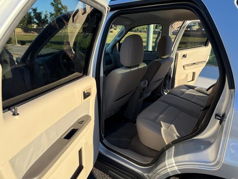 Used 2012 Ford Escape XLT image 5