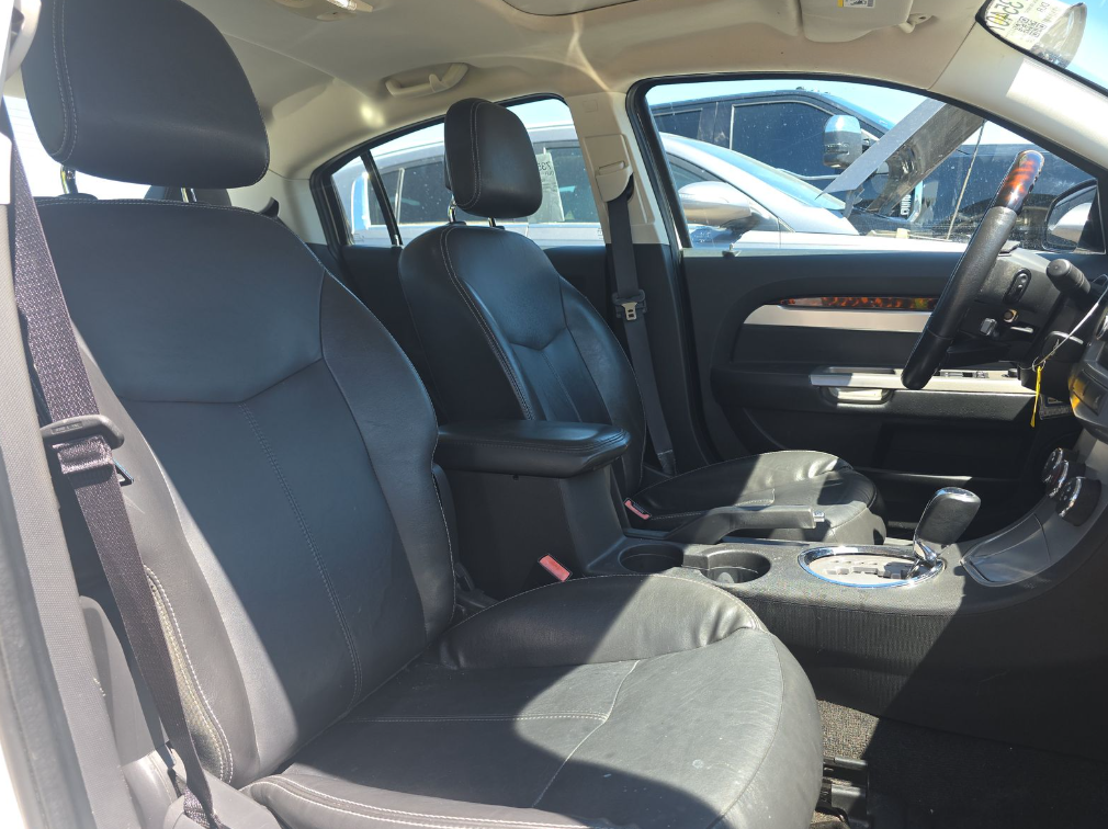 Used 2010 Chrysler Sebring Limited FWD image 8