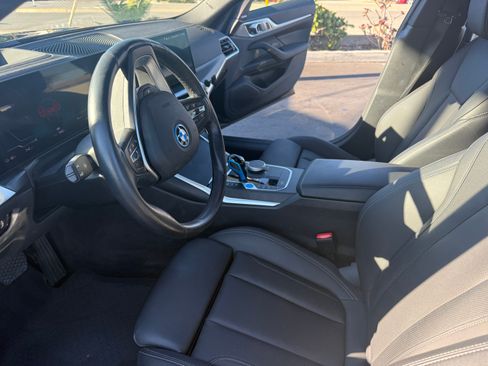 Used 2023 BMW i4 eDrive35 image 12
