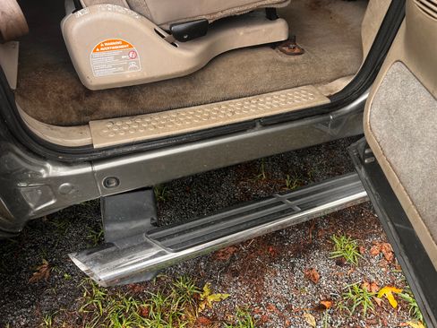 Used 2005 Ford Excursion Limited AWD/4WD image 19