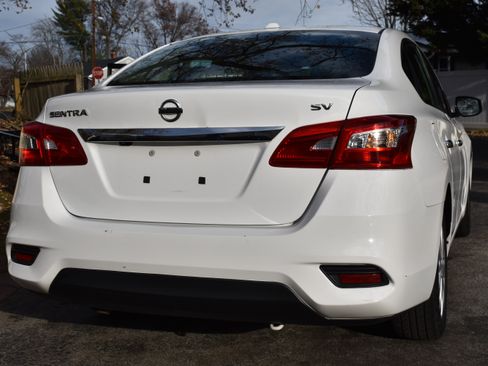 Used 2019 Nissan Sentra SV image 5
