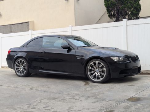 Used 2010 BMW M3 Convertible image 16