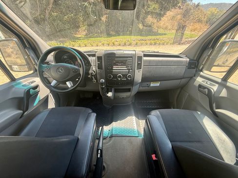 Used 2016 Mercedes-Benz Sprinter 2500 image 7