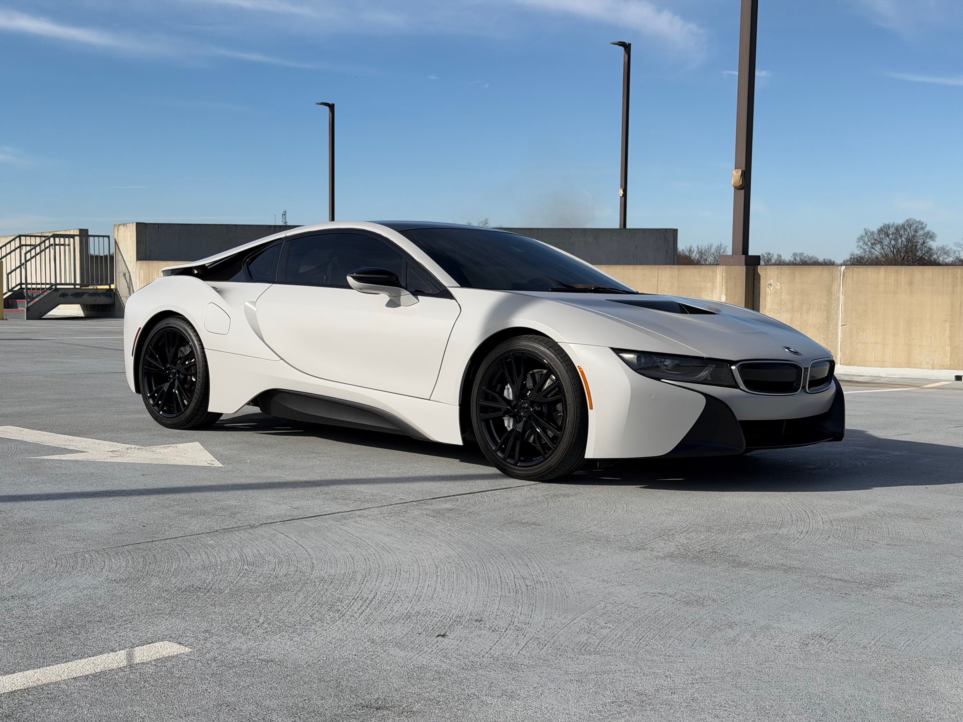 Used 2017 BMW i8 AWD/4WD image 2