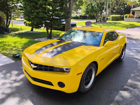 Used 2012 Chevrolet Camaro LS image 9