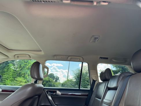 Used 2016 Lexus GX 460 image 21