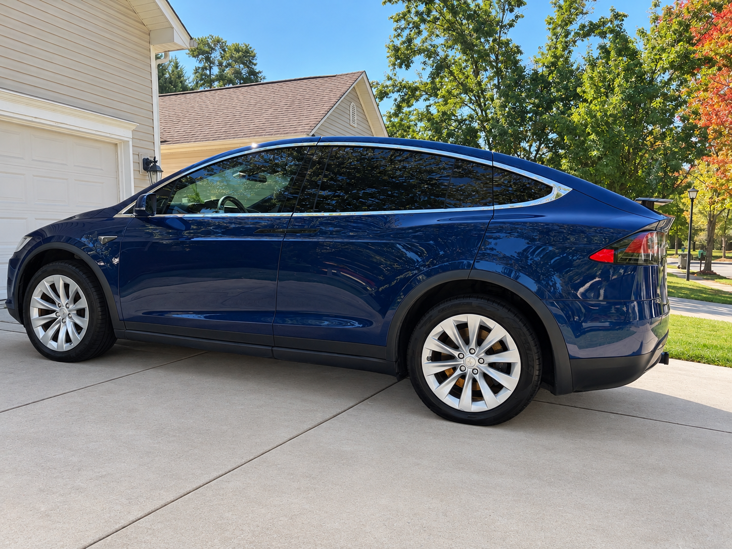 Used 2020 Tesla Model X Long Range AWD/4WD image 6