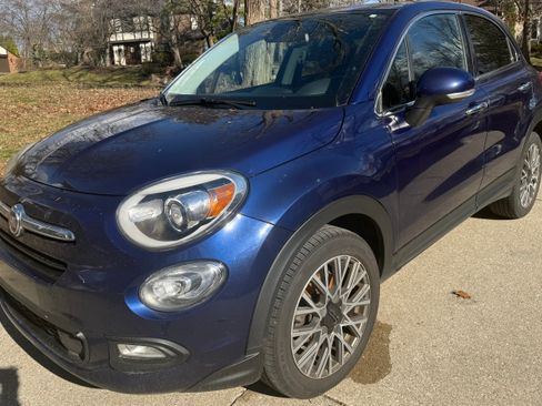 Used 2017 FIAT 500X Lounge w/ Lounge Premium Package (AWD) image 2