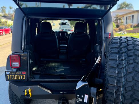 Used 2016 Jeep Wrangler Sport w/ Connectivity Group image 8