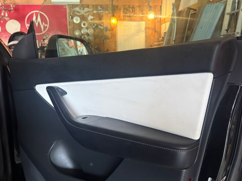 Used 2022 Tesla Model Y Performance image 6