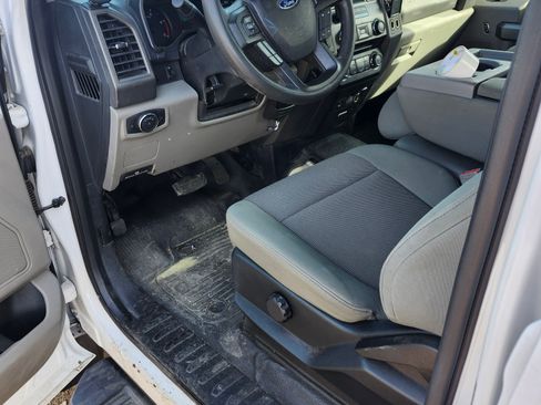 Used 2017 Ford F550 XL 179 W.B. 4D image 12