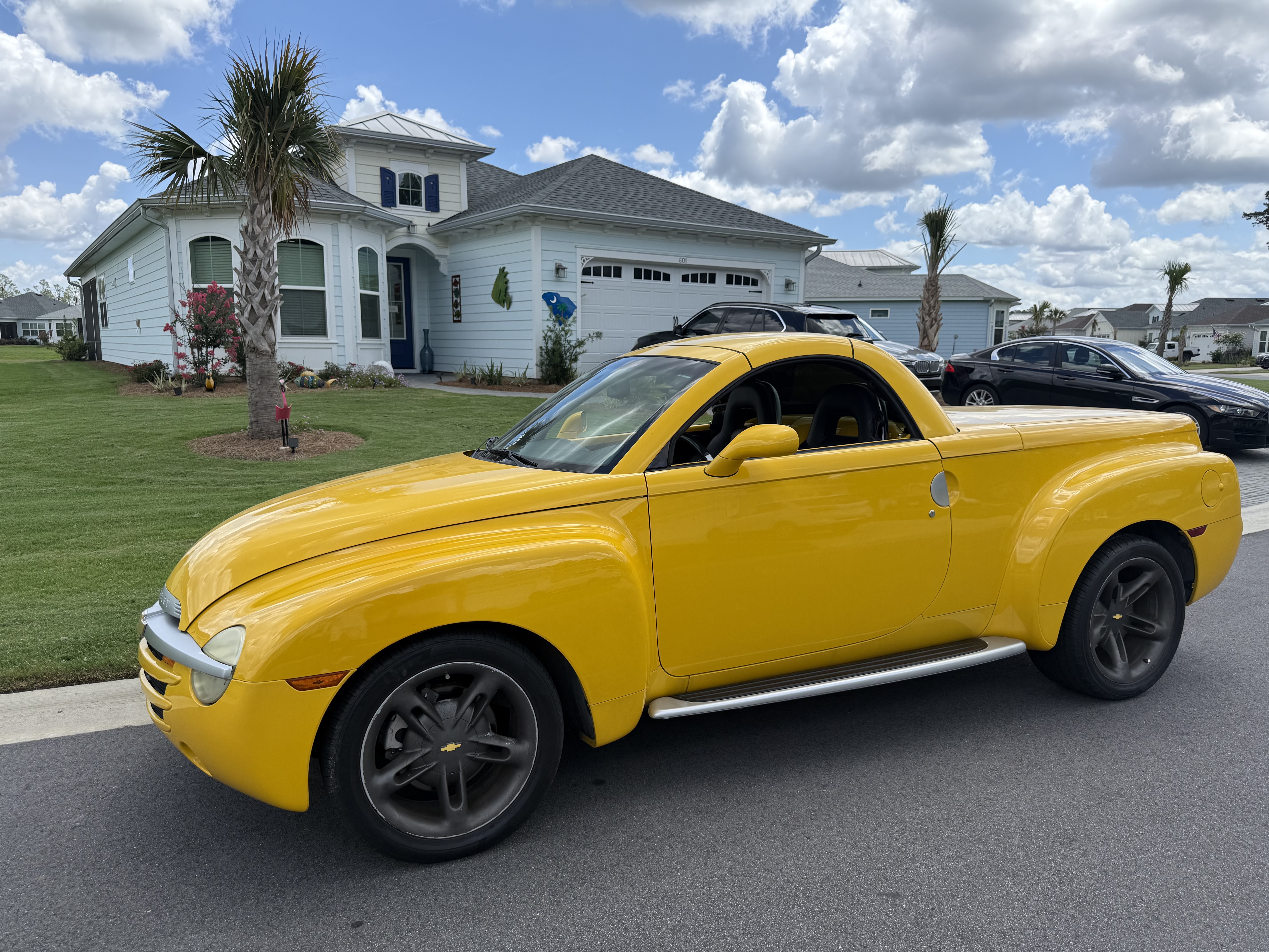 Used 2004 Chevrolet SSR w/ Preferred Equipment Group RWD image 10