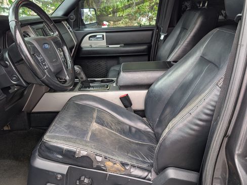 Used 2017 Ford Expedition EL XLT image 17