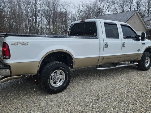 Used 2001 Ford F350 Long Bed image 2