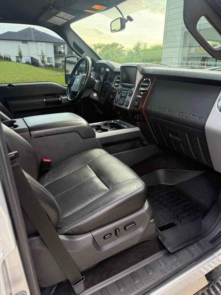 Used 2015 Ford F250 Lariat w/ Chrome Package AWD/4WD image 9