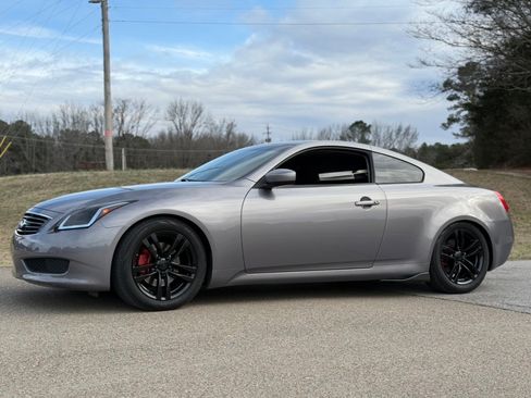 Used 2009 INFINITI G37 x Coupe w/ Premium Pkg AWD/4WD image 2