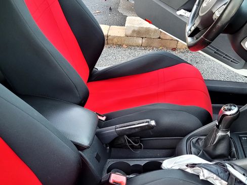 Used 2012 Volkswagen Golf R 2-Door image 10