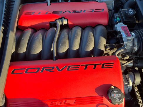 Used 2004 Chevrolet Corvette Z06 w/ Z06 Preferred Equipment Group RWD image 20