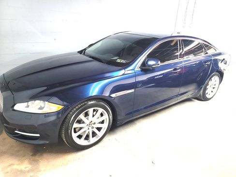 Used 2013 Jaguar XJ AWD image 19