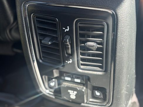 Used 2016 Jeep Grand Cherokee Summit image 14