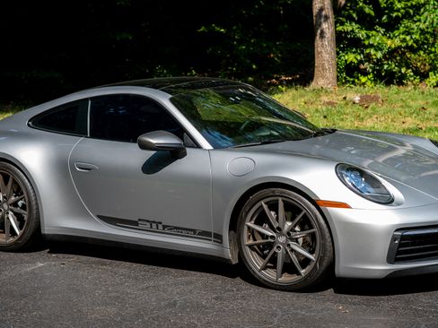 Used 2024 Porsche 911 Carrera T image 21