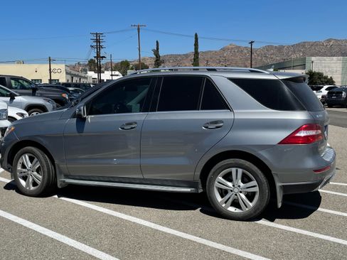 Used 2013 Mercedes-Benz ML 350 BlueTEC 4MATIC image 5