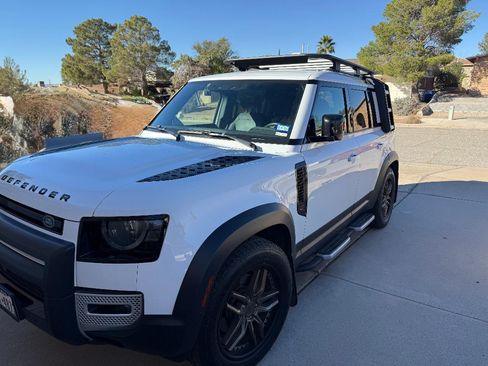 Used 2023 Land Rover Defender 110 S image 1