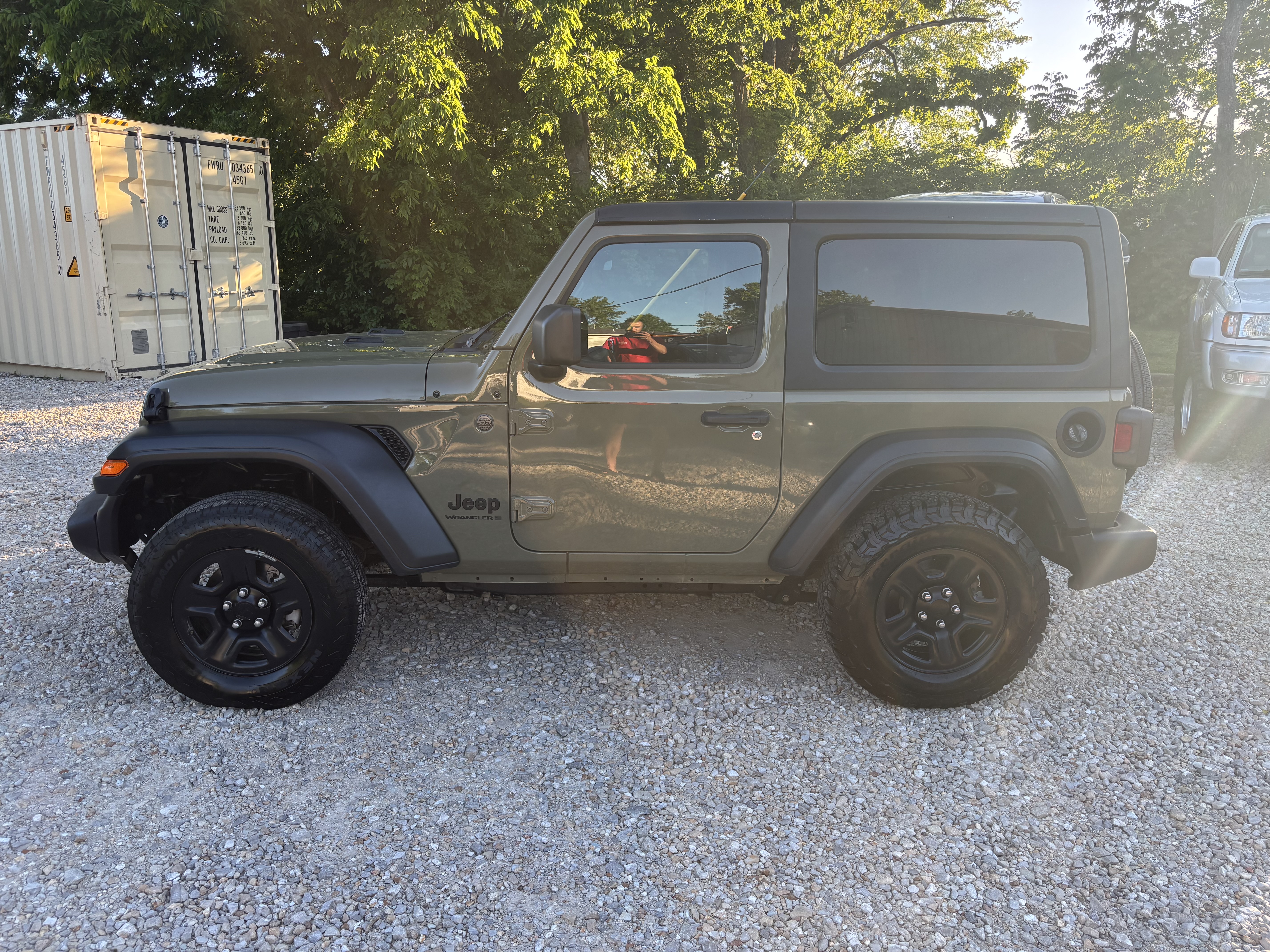 Used 2025 Jeep Wrangler Sport AWD/4WD image 9