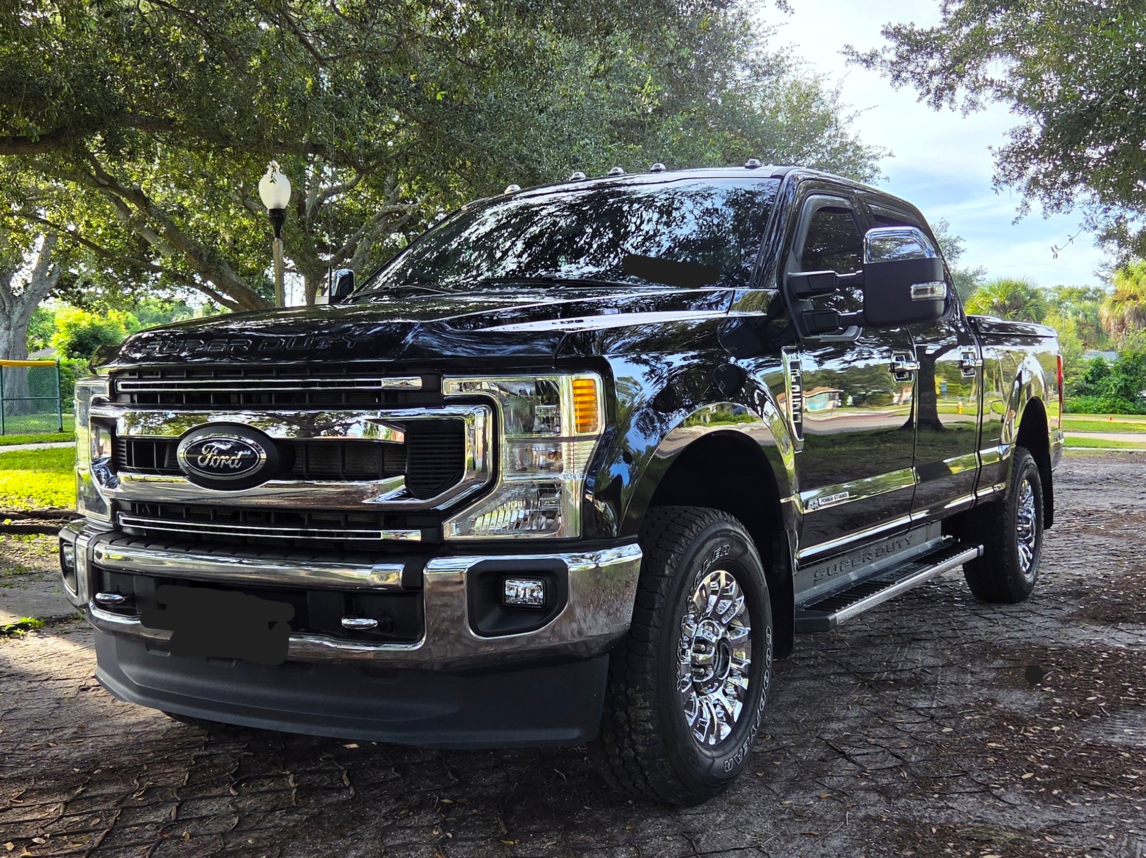 Used 2022 Ford F250 XLT w/ XLT Premium Package AWD/4WD image 1