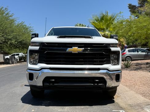 Used 2024 Chevrolet Silverado 2500 W/T w/ WT Convenience Package AWD/4WD image 5