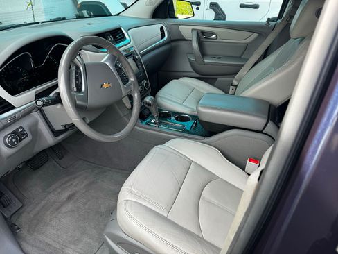 Used 2015 Chevrolet Traverse LT image 11