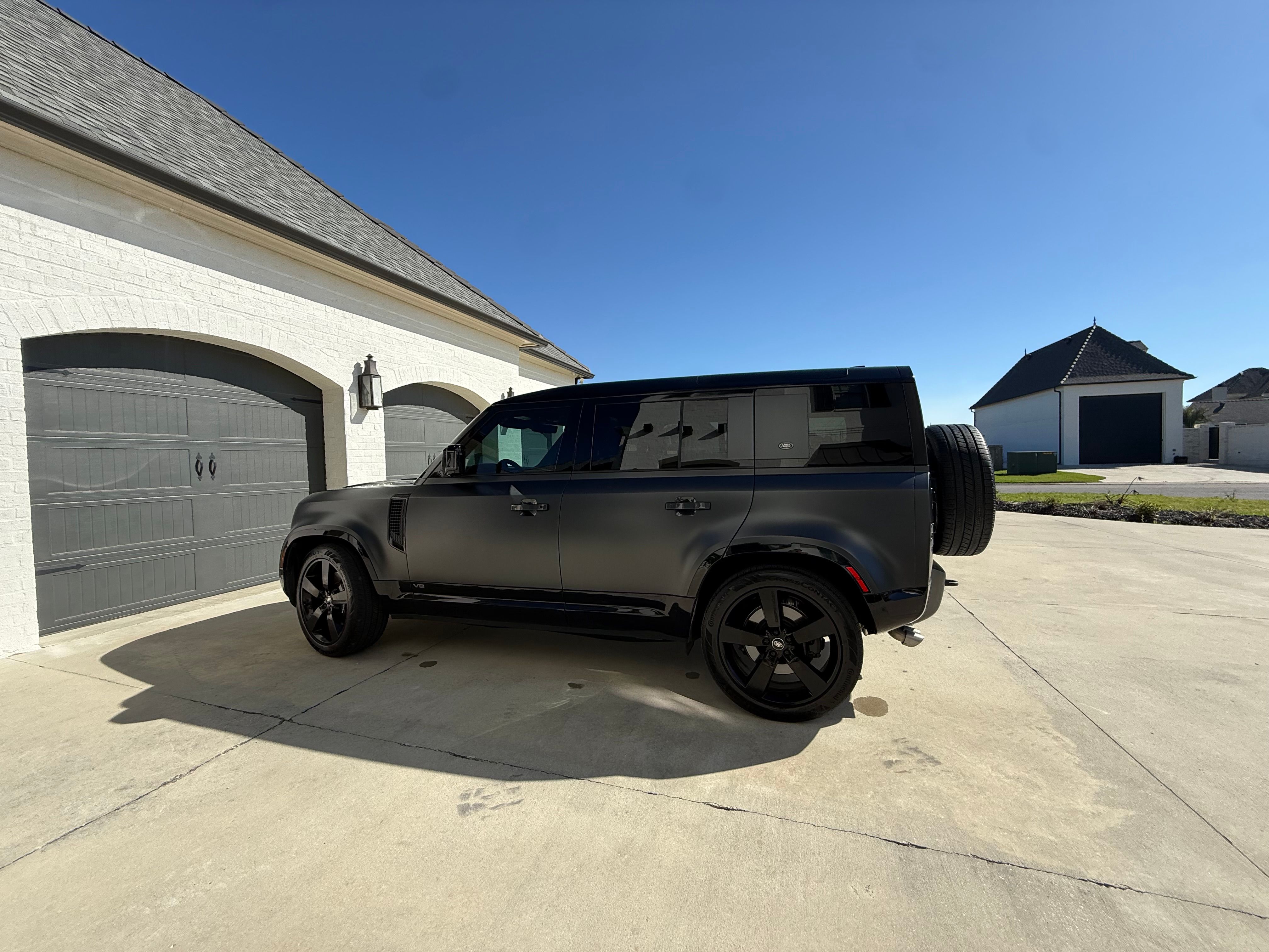 Used 2023 Land Rover Defender 110 Carpathian Edition AWD/4WD image 2