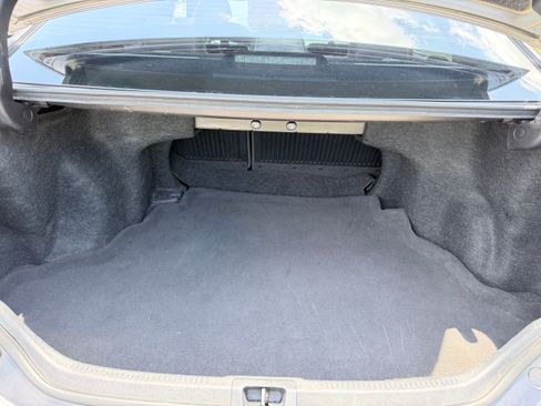 Used 2015 Toyota Camry SE FWD image 11