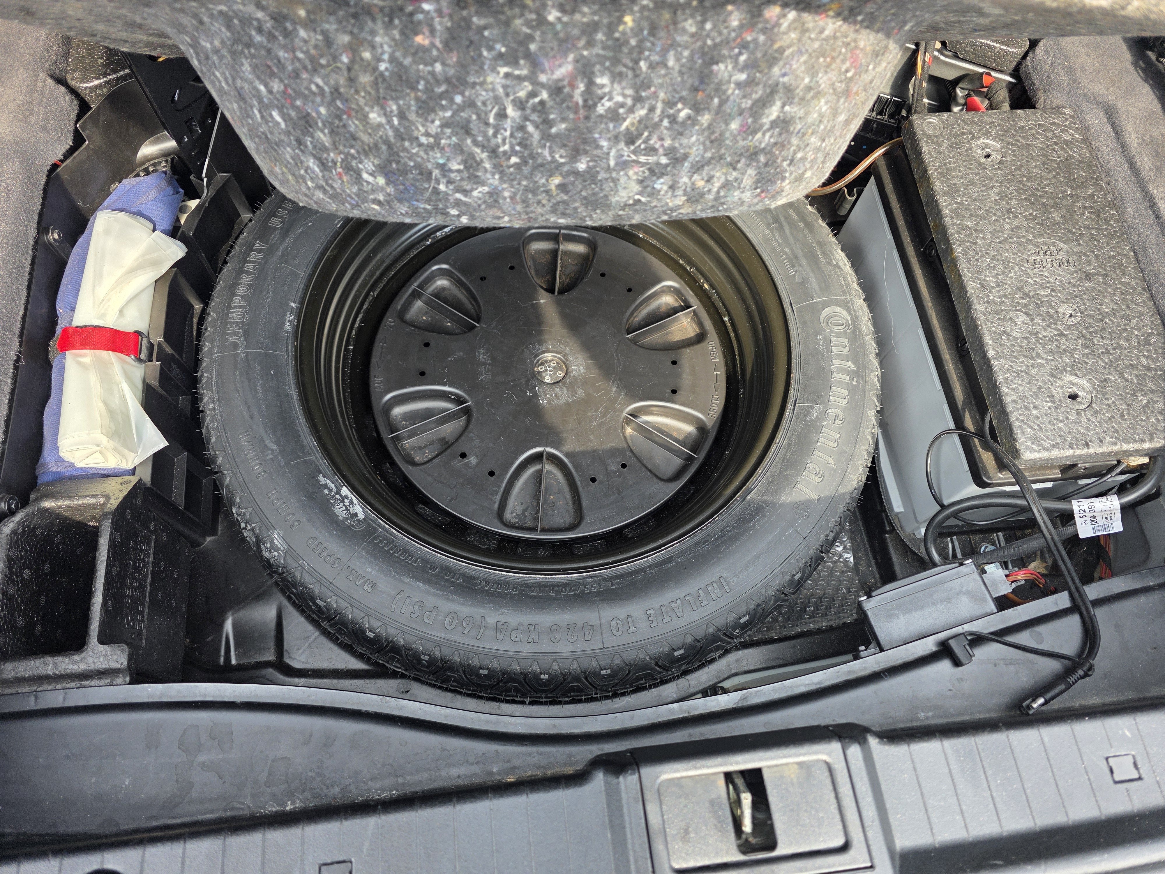 Used 2004 Mercedes-Benz E 320 Sedan image 17