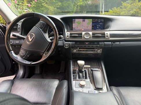 Used 2014 Lexus LS 460 AWD w/ Comfort Package image 8