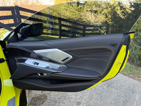 Used 2023 Chevrolet Corvette Z06 w/ Z07 Performance Package image 26