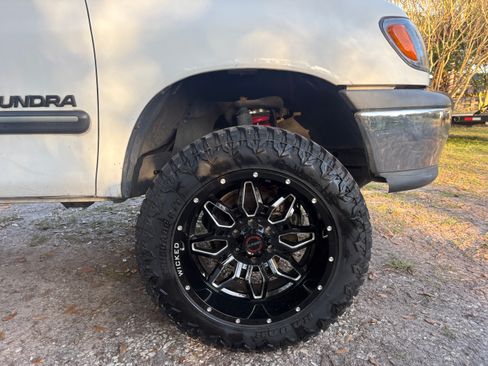 Used 2000 Toyota Tundra SR5 image 12