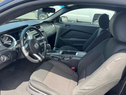 Used 2014 Ford Mustang Coupe RWD image 12