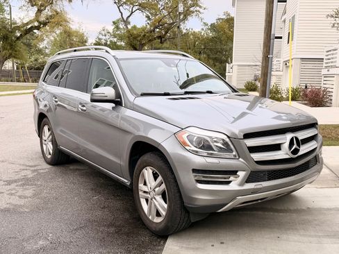 Used 2015 Mercedes-Benz GL 450 4MATIC image 1