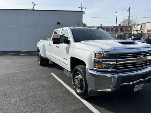 Used 2017 Chevrolet Silverado 3500 W/T w/ WT Fleet Convenience Package image 5
