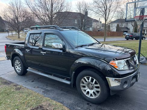 Used 2012 Nissan Frontier SL w/ Moonroof Pkg image 8