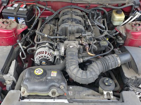 Used 2006 Ford Mustang Premium image 12